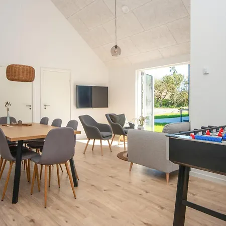 4 Bedroom Pet Friendly In Romo