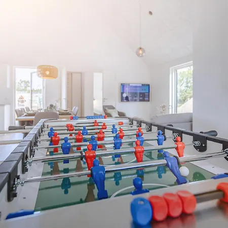 4 Bedroom Pet Friendly In Romo